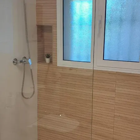 En